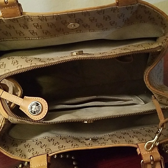 NEW DOONEY BURKE Hand Bag&Wallet - Picture 2 of 4