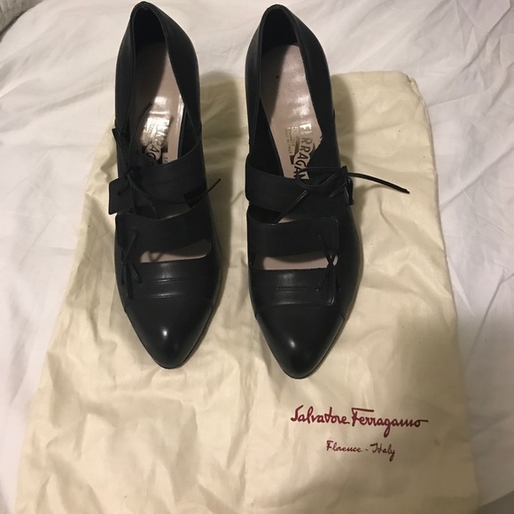 💕SOLD on FBook💕 NWT Ferragamo Heels - Picture 2 of 3