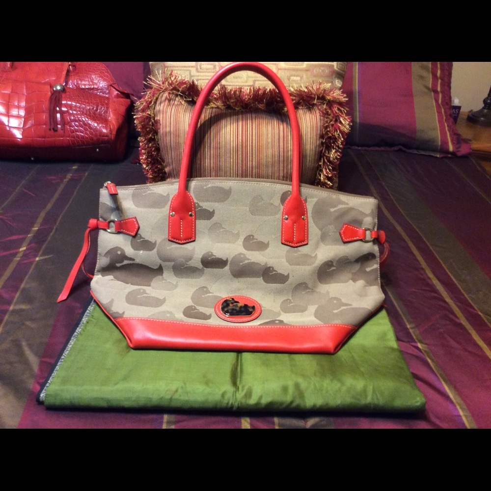 Dooney & Bourke Purse.         $150