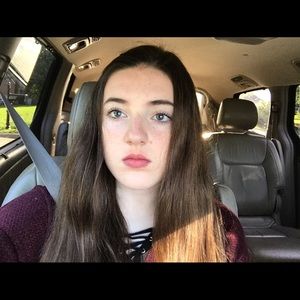 Meet your Posher, Claudia