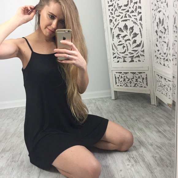 ❤️LAST ONE❤️Little Black Dress - Picture 3 of 4
