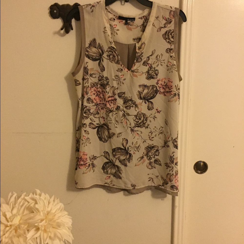 Ro & De Floral Top
