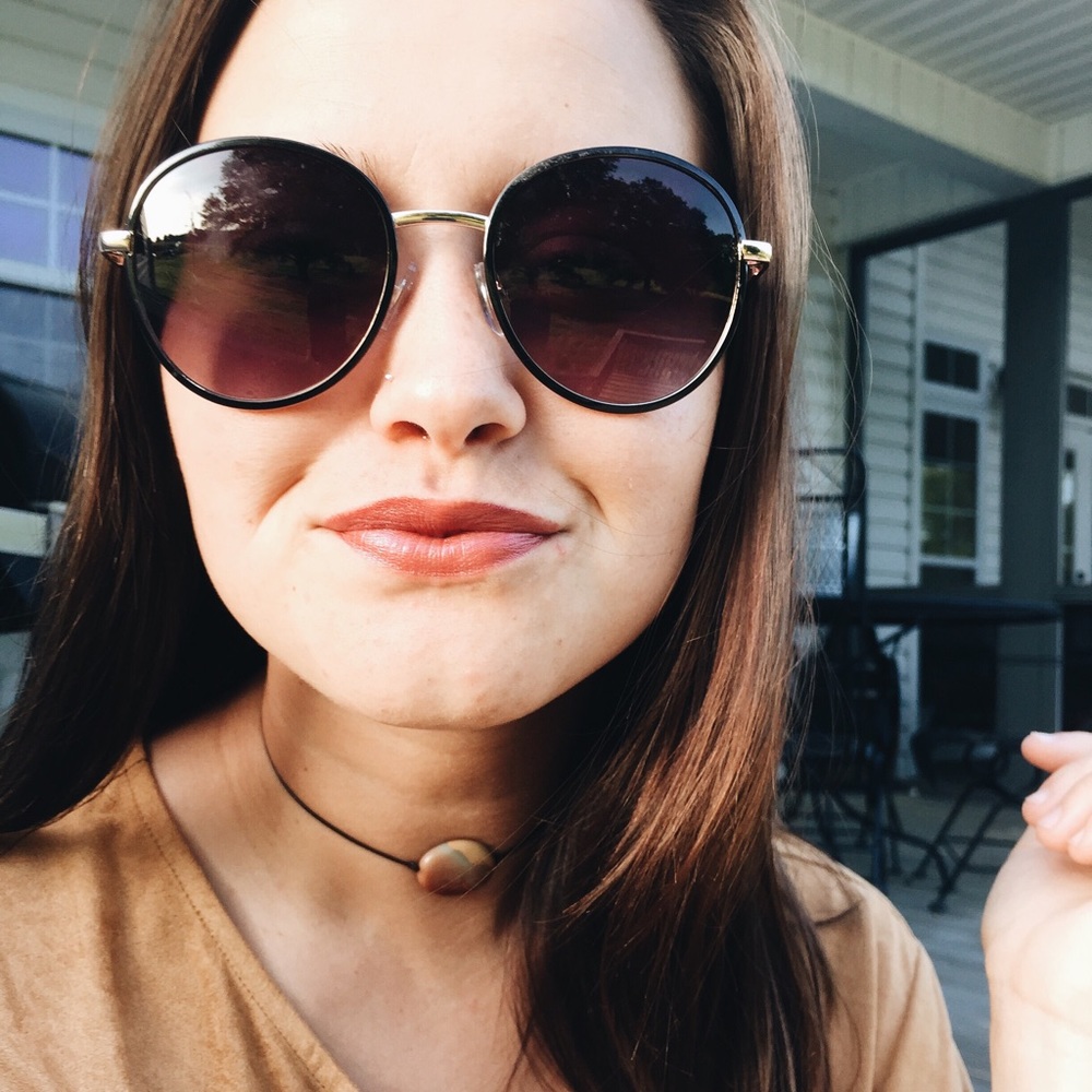 Meet your Posher, Macey