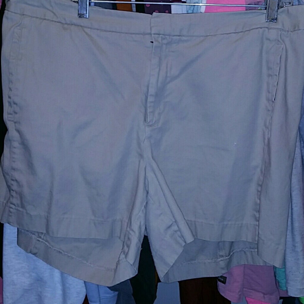 GUC linen shorts