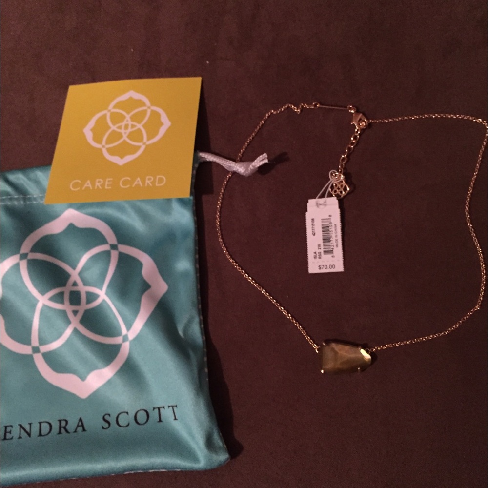 Rose Gold Kendra necklace