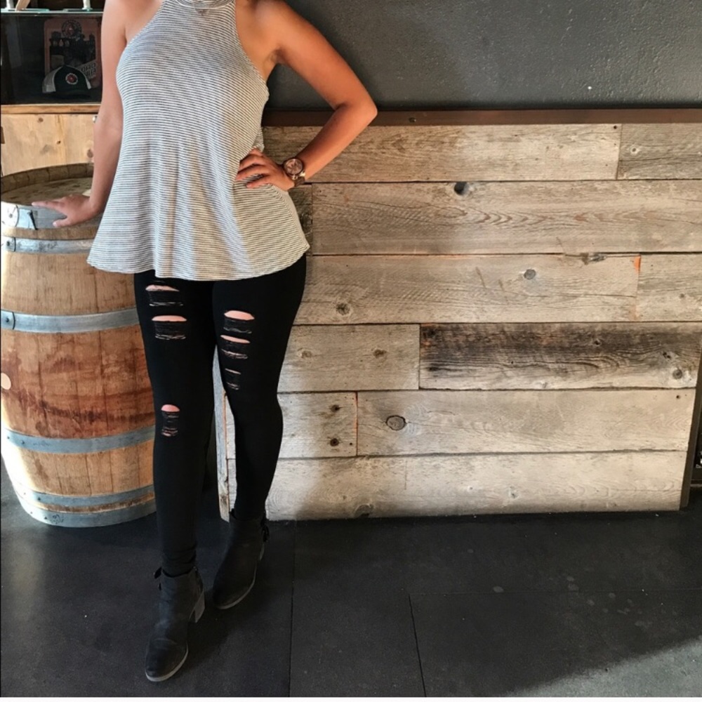 Distressed leggings