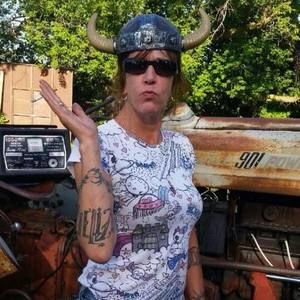 Meet your Posher, Elisaid