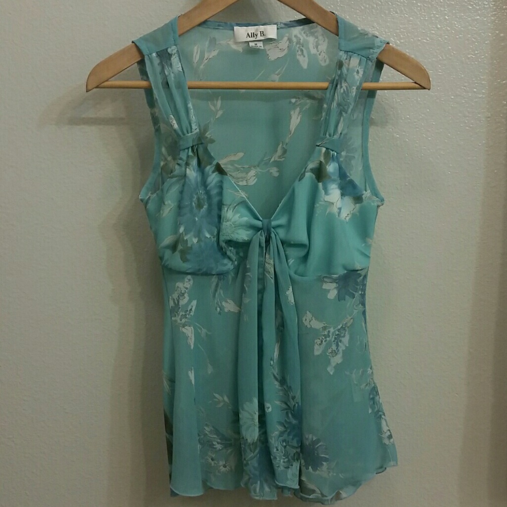 🎀Floral Bow Blouse