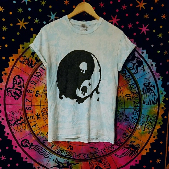 Homemade Trippy Drippy Ying Yang Tiedye T-Shirt - Picture 1 of 3