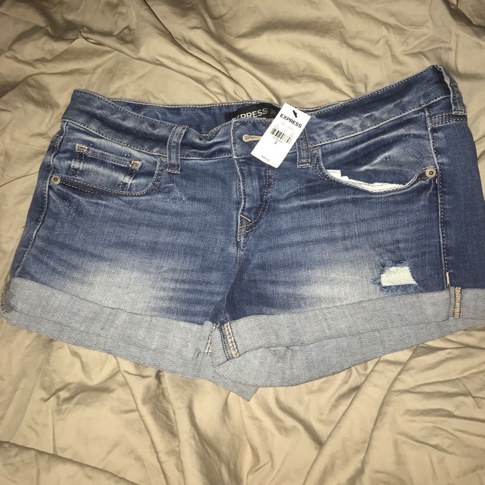 Express shorts size 2 BNWT