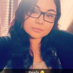 Meet your Posher, Maclovia