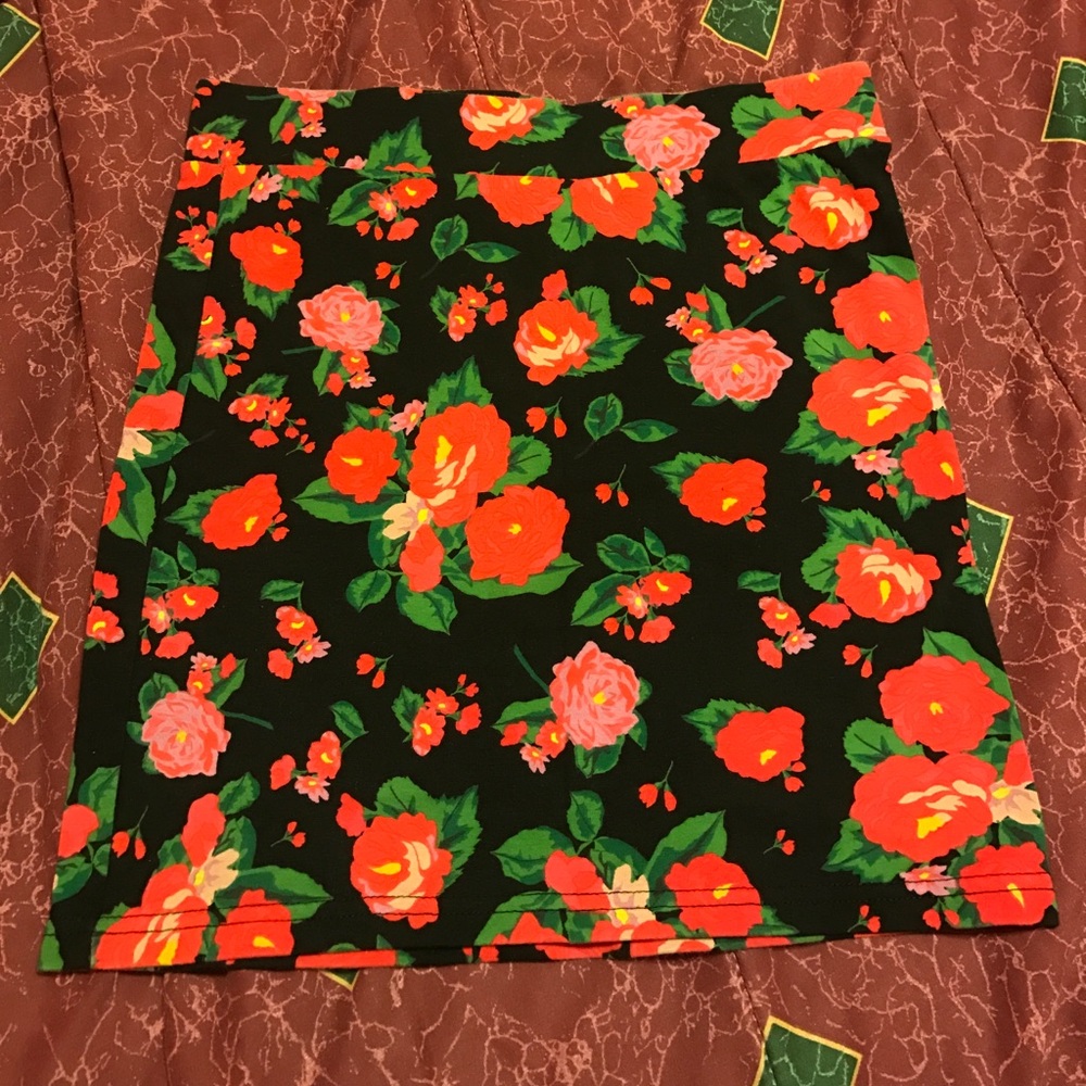 Beautiful Red Flower Bodycon Skirt
