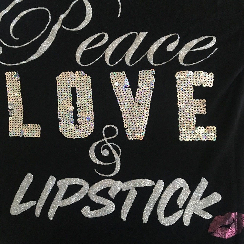 JuIcY C0uTuRe seQuiNed tEe - Picture 3 of 5