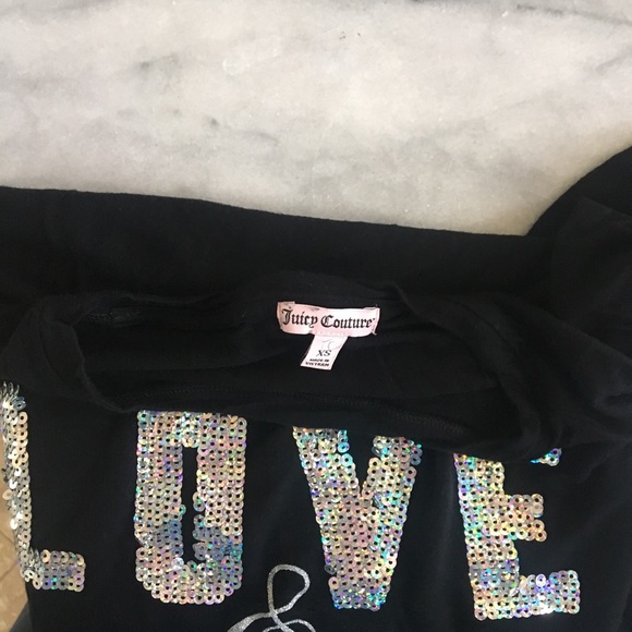 JuIcY C0uTuRe seQuiNed tEe - Picture 5 of 5