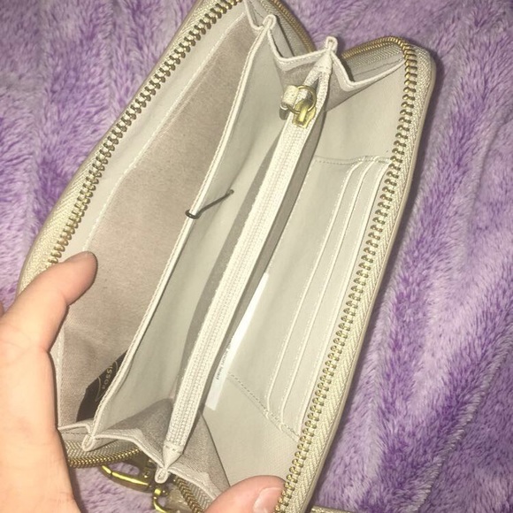 Fossil Wallet - Picture 3 of 5