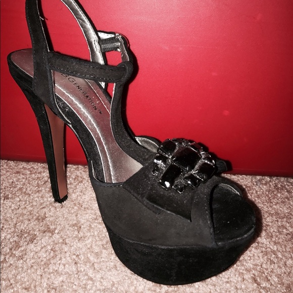 BCBG GENERATION Pumps - Picture 3 of 3