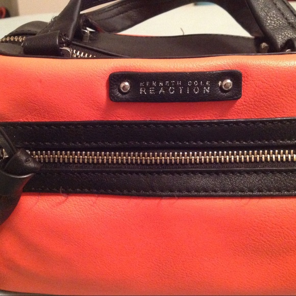 Kenneth Cole purse - Picture 3 of 5