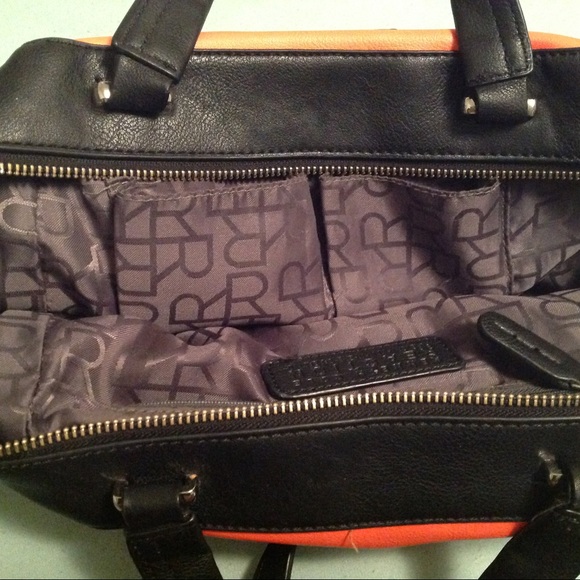 Kenneth Cole purse - Picture 5 of 5