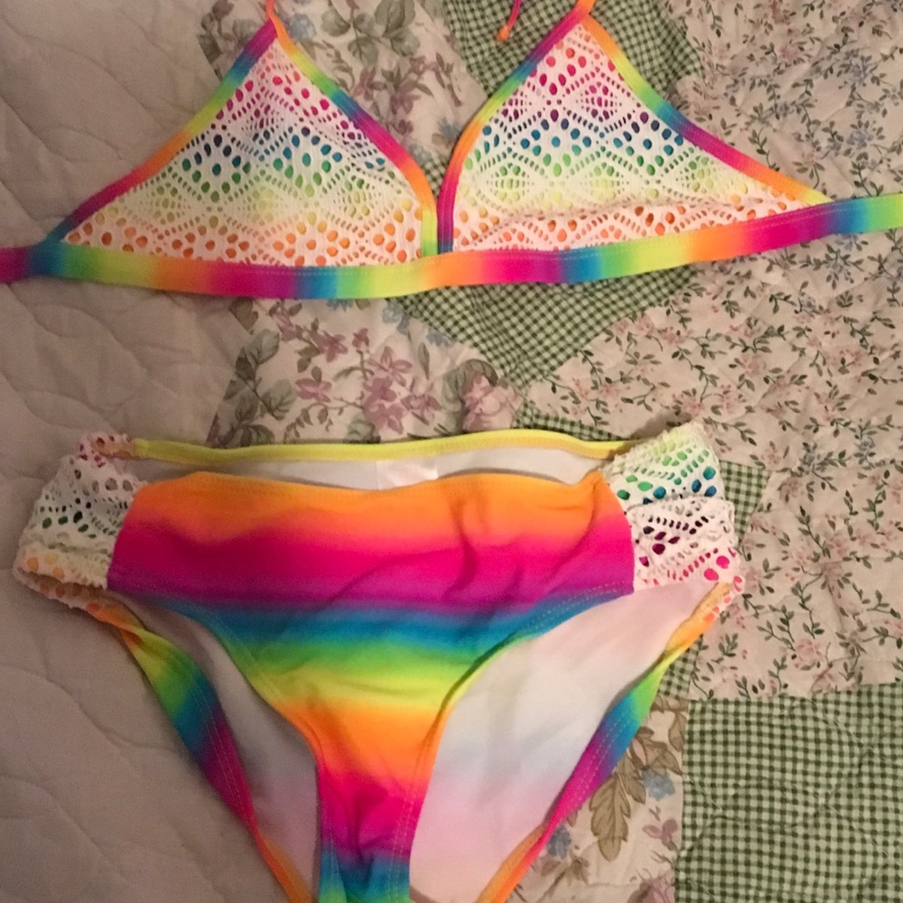 A two piece bikini LARGE IN KIDS & SMALL IN WOMENS
