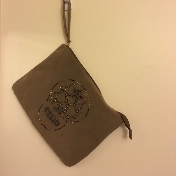 Skull Wristlet 💀 - Picture 1 of 2