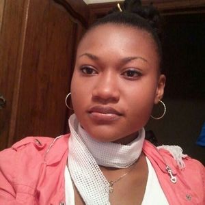 Meet your Posher, Bijou esperance