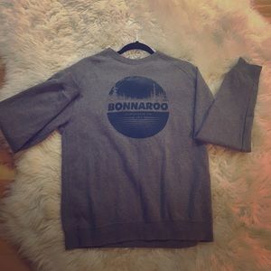 Bonnaroo sweatshirt, medium.