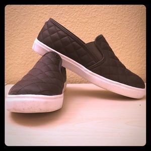 Quilt Canvas Sneakers