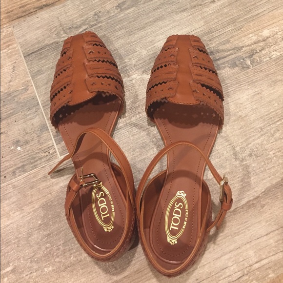 Tod's Shoes - NIB Tod's Mary Jane Sandals Huaraches Tan 36.5