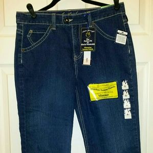 Gloria Vanderbilt Slimming Stretched Capri Jeans