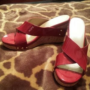 Dark red platform wedge slides