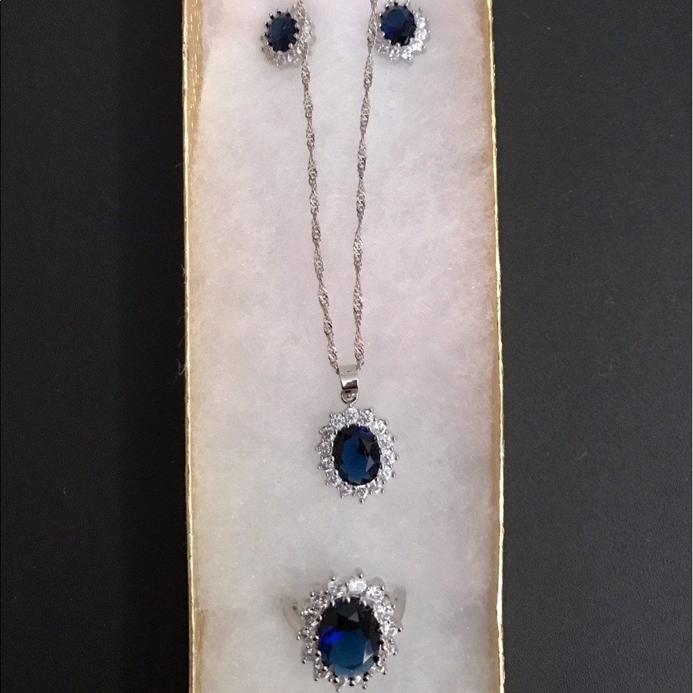 Sapphire silver jewelry set