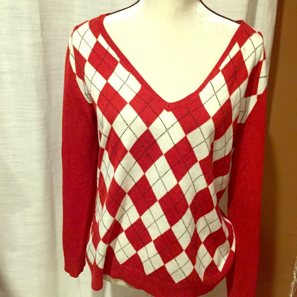 Sweater red and white I have a large and XL
