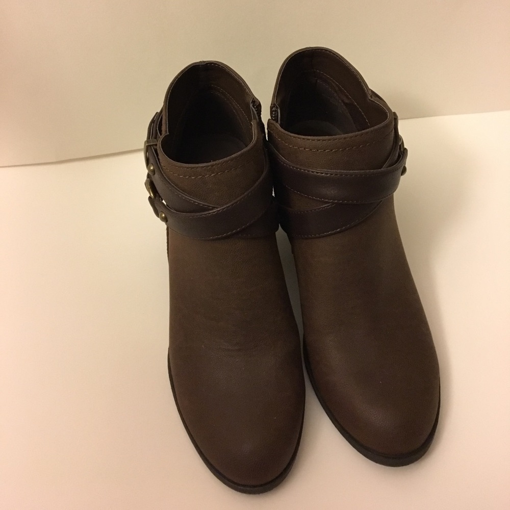 Brown Booties with a Little Buckle ❤️