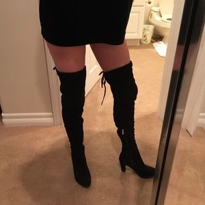 Sexy thigh high black suede, heel boot *worn once*