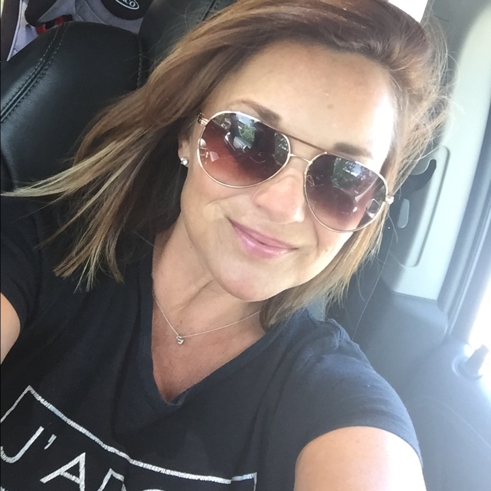 Meet your Posher, Stephanie