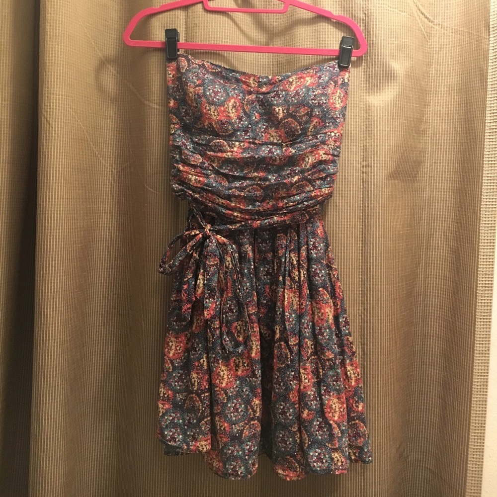 Super cute sweetheart neckline dress