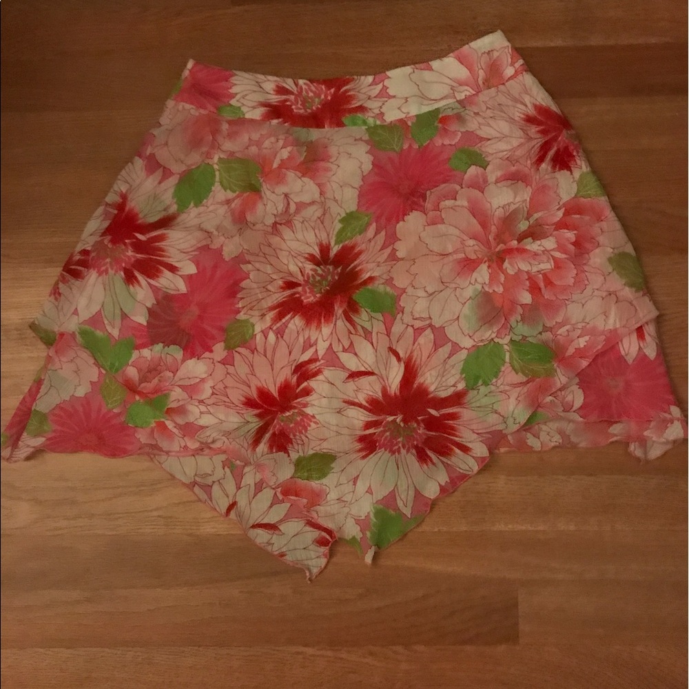 🌸Super cute flowy flower prints skirt🌸