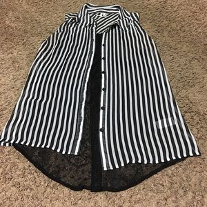 Studio Y split back sheer button up