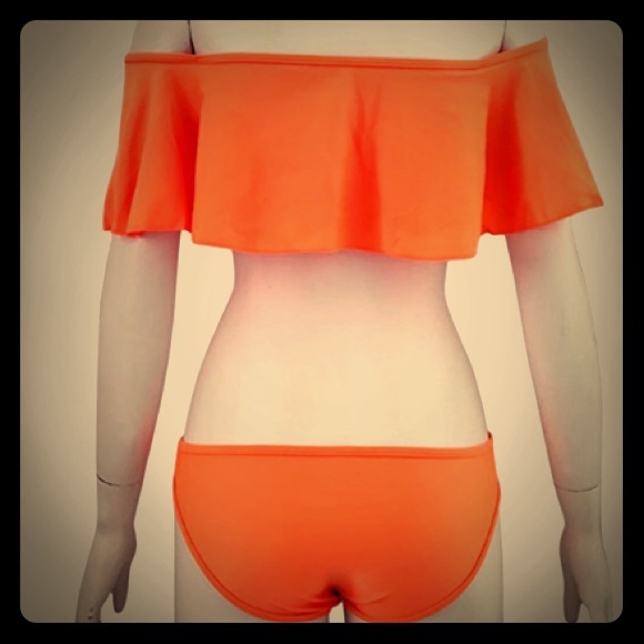 Off the Shoulder Ruffle Bikini 👙 - Picture 3 of 6