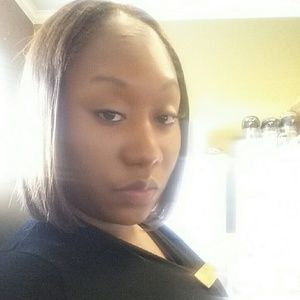 Meet your Posher, Latoya