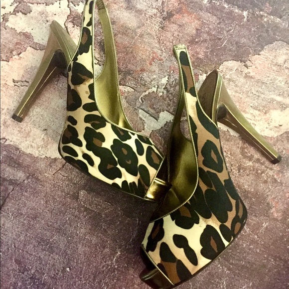 Guess Leopard Print Slingbacks. - Picture 1 of 3