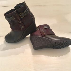 New Direction Brown Faux Leather Booties NWOT