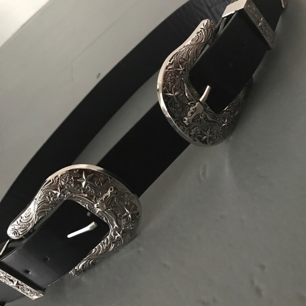 Oversized double buckle belt
