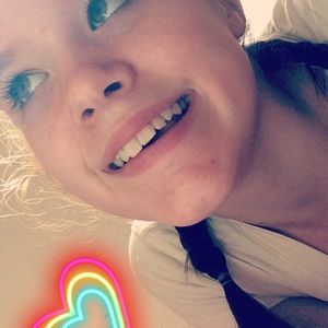 Meet your Posher, Hailie