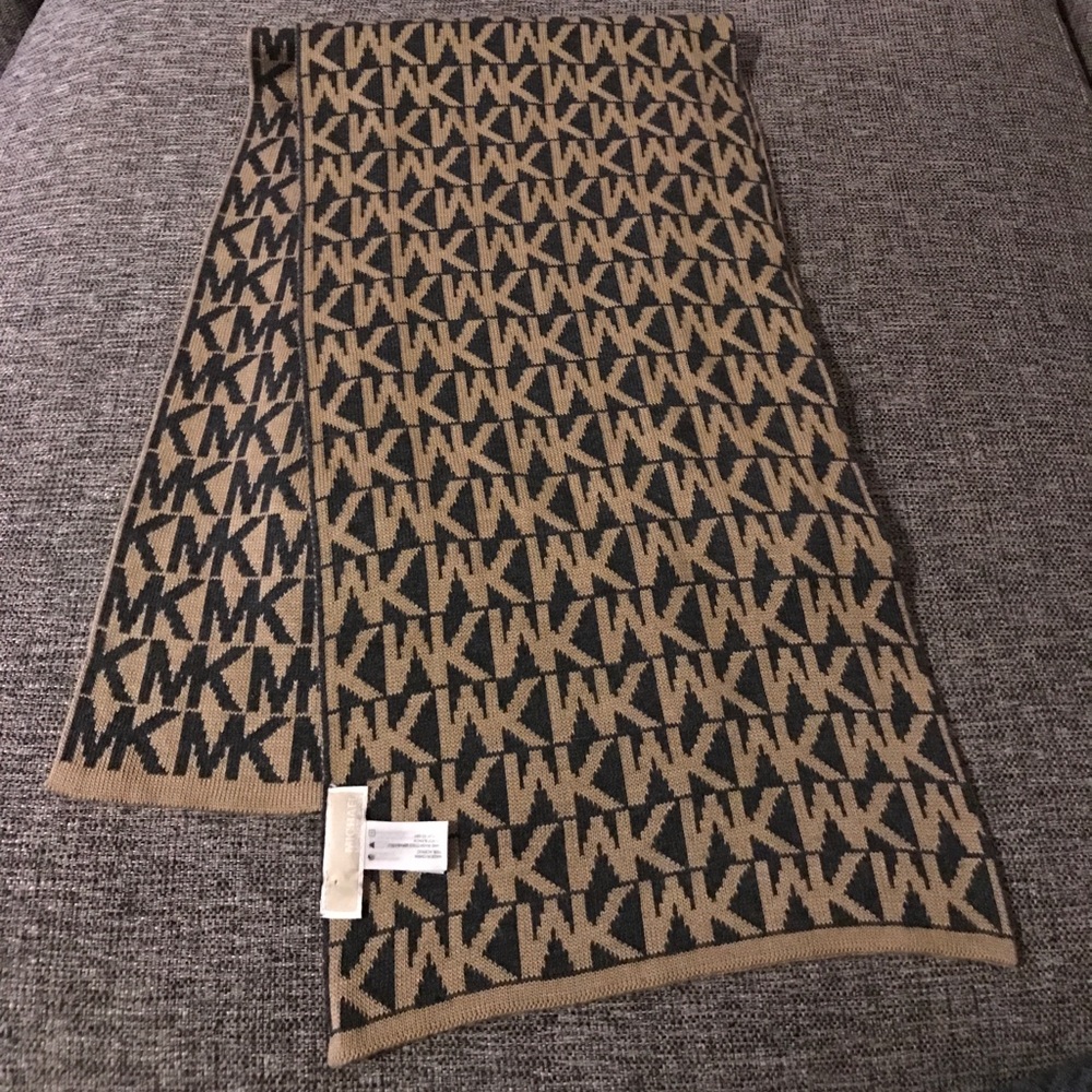 Michael Kors scarf