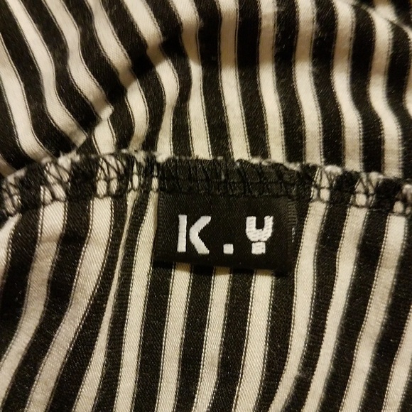 K.y Striped top - Picture 3 of 3