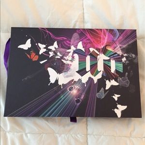 Urban Decay Book of Shadows IV Volume 4