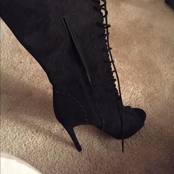 Shoes - Picture 3 of 3