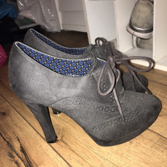 FIONI Clothing Shoes - Tuxedo Shoes. Charcoal Grey