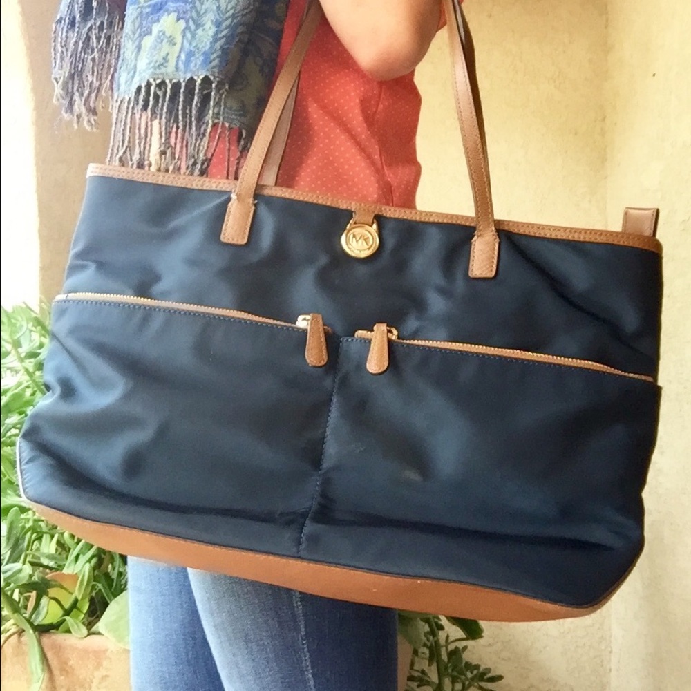 ❤️ FLASH SALE❤️ Blue Michael Kors Tote